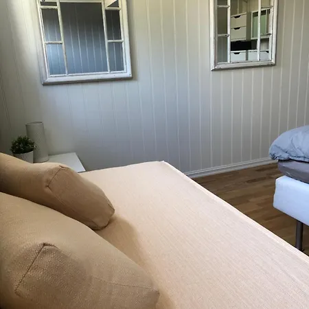 Apartment 2-roms 5 Min Fra Sentrum